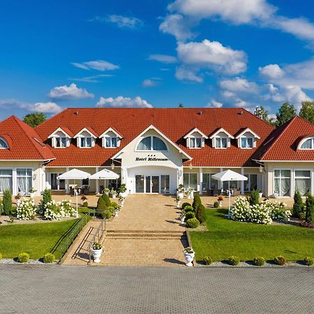 Hotel Millenium Gora Motyczna Exterior photo